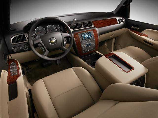 2023 Chevy Avalanche interior