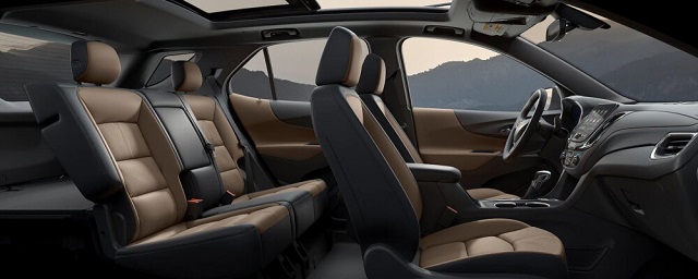 2023 Chevy Equinox interior