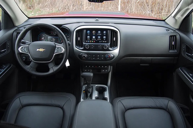 2023 Chevy Colorado Z71 interior